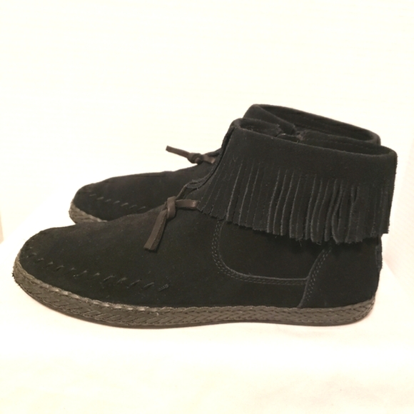 UGG Kennadi Suede Ankle Booties Boho Hard Sole Moccasins Fringe Black 8.5 - Picture 3 of 13